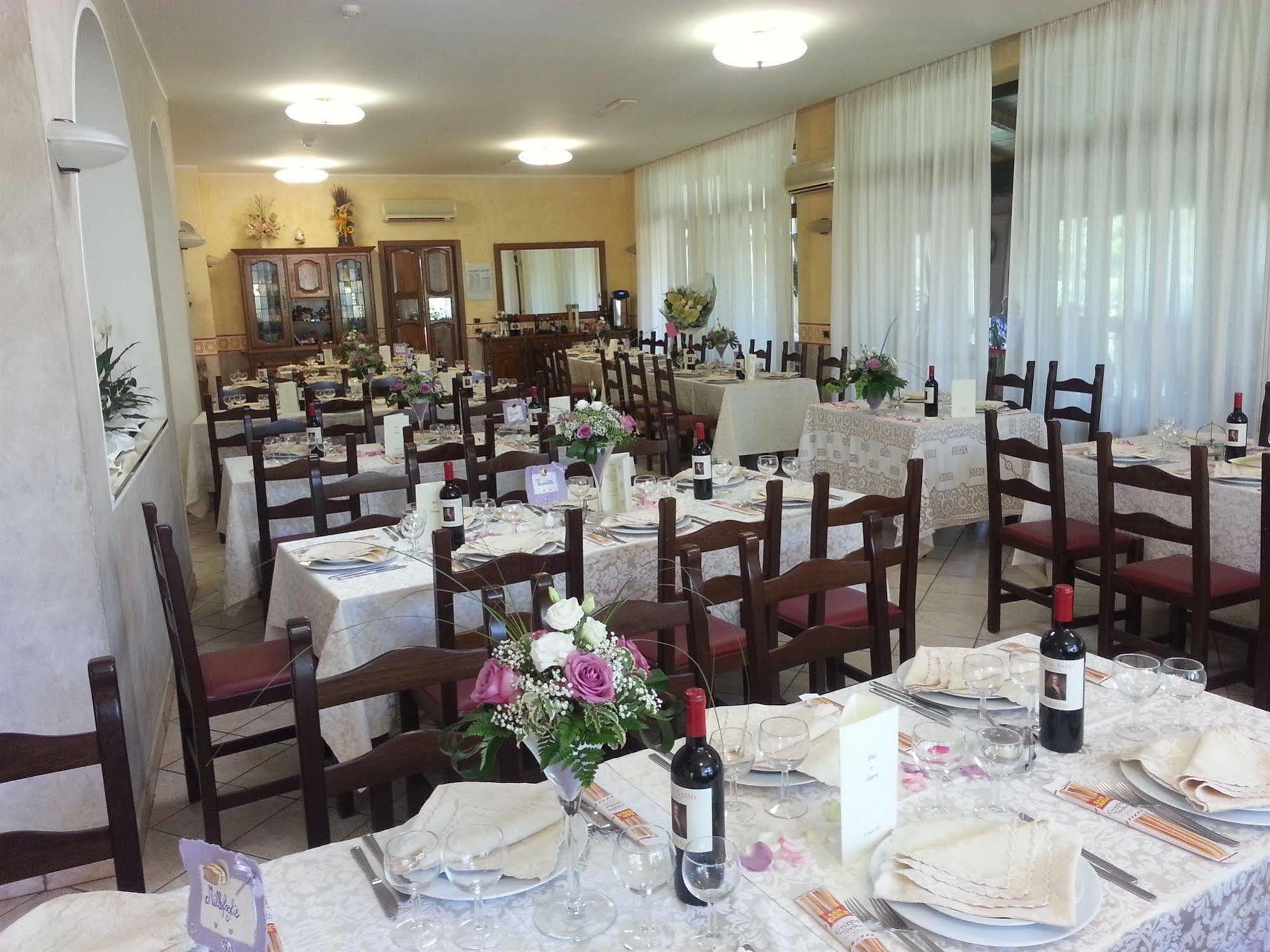 Hotel Tiziana Монтепульчано Экстерьер фото